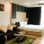 Rent 1 bedroom house of 52 m² in Bangkok