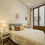 Rent 6 bedroom apartment in Barcelona