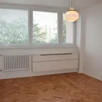 Pronajměte si 3 ložnic/e byt o rozloze 76 m² v Capital City of Prague