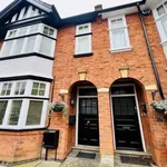 Rent 4 bedroom flat in West Midlands