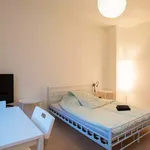 Miete 4 Schlafzimmer wohnung von 38 m² in Berlin