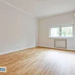 Rent 6 bedroom apartment of 450 m² in Rome