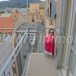 Affitto 4 camera appartamento di 113 m² in Vado Ligure