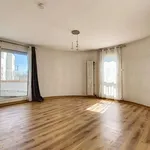 Rent 4 bedroom apartment of 103 m² in Montargis