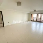 Rent 2 bedroom apartment of 179 m² in Palm Jumeirah