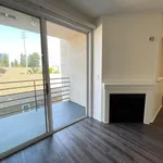 Rent 2 bedroom apartment in Los Angeles