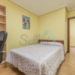 Alquilo 3 dormitorio apartamento de 90 m² en Oviedo