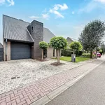 Prachtige Villa met 4 Kamers, Garage en Aangelegde Tuin!