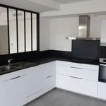 Appartement de 131 m² avec 3 chambre(s) en location à Villefranche-sur-Saône