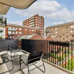 Huur 4 slaapkamer appartement van 104 m² in Bellamybuurt