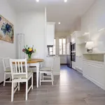 Rent 5 bedroom apartment of 120 m² in Roma