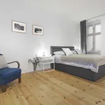 Rent 4 bedroom apartment of 80 m² in Berlin