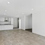 Rent 4 bedroom apartment in Lakelands