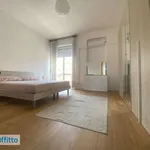 Rent 4 bedroom apartment of 130 m² in Milan