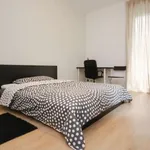 Rent a room in milan