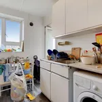 Rent 4 bedroom flat of 64 m² in london