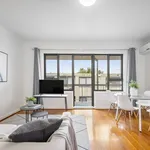 Rent 1 bedroom apartment in St Kilda