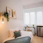 Rent a room of 598 m² in Madrid