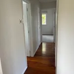 Rent 3 bedroom house in Kaipātiki