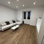 Huur 1 slaapkamer appartement van 700 m² in Brussels