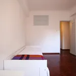 Rent 4 bedroom apartment in Lisbon