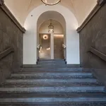 Rent 1 bedroom apartment of 60 m² in Florence