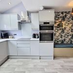 Rent 3 bedroom house in West Midlands