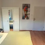 Rent a room of 100 m² in Frankfurt am Main