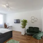 Miete 3 Schlafzimmer wohnung von 1023 m² in Frankfurt