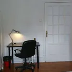 Rent a room in lisbon