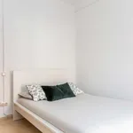 Rent a room of 100 m² in barcelona