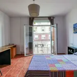 Rent a room of 160 m² in valencia