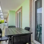 Rent 3 bedroom apartment of 150 m² in lisbon