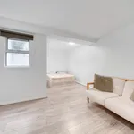 Rent 3 bedroom apartment in  London