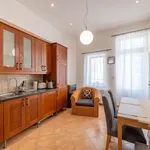 Pronajměte si 3 ložnic/e byt o rozloze 82 m² v Prague