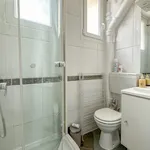 Rent 3 bedroom apartment of 49 m² in Paris