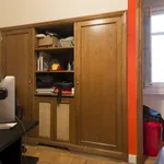 Rent a room of 150 m² in madrid