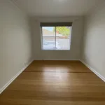 Rent 2 bedroom apartment in Bentleigh East