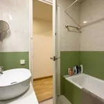 Rent a room of 80 m² in barcelona