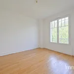 Rent 2 bedroom apartment of 40 m² in Paris