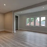 Maison de 1097 m² avec 6 chambre(s) en location à Toronto