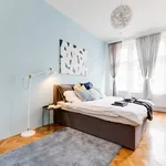 Pronajměte si 2 ložnic/e byt o rozloze 85 m² v Prague