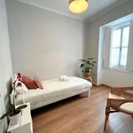 Rent 2 bedroom apartment of 65 m² in Lisbon