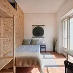 Rent a room in lisbon