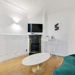 Rent 4 bedroom apartment of 32 m² in Paris 17