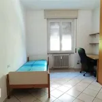 Rent 4 bedroom apartment of 100 m² in Milan