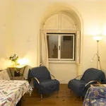 Rent a room of 180 m² in lisbon