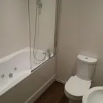 Rent 2 bedroom flat in Leicester