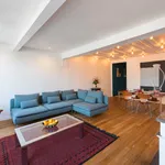 Rent 1 bedroom apartment of 660 m² in Paris