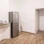 Rent a room of 100 m² in brussels